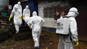 إجلاء أحد ضحايا وباء إيبولا في ليبيريا – أرشيفية